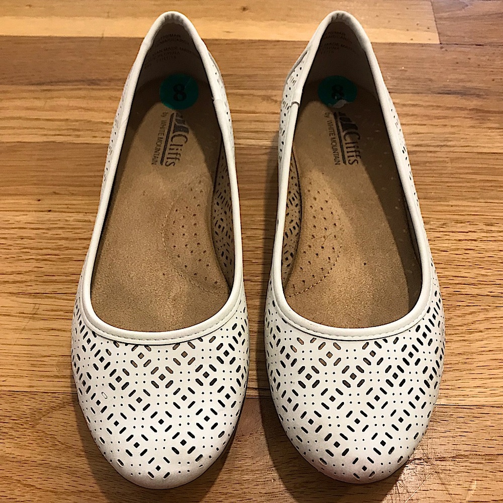 White lace flats